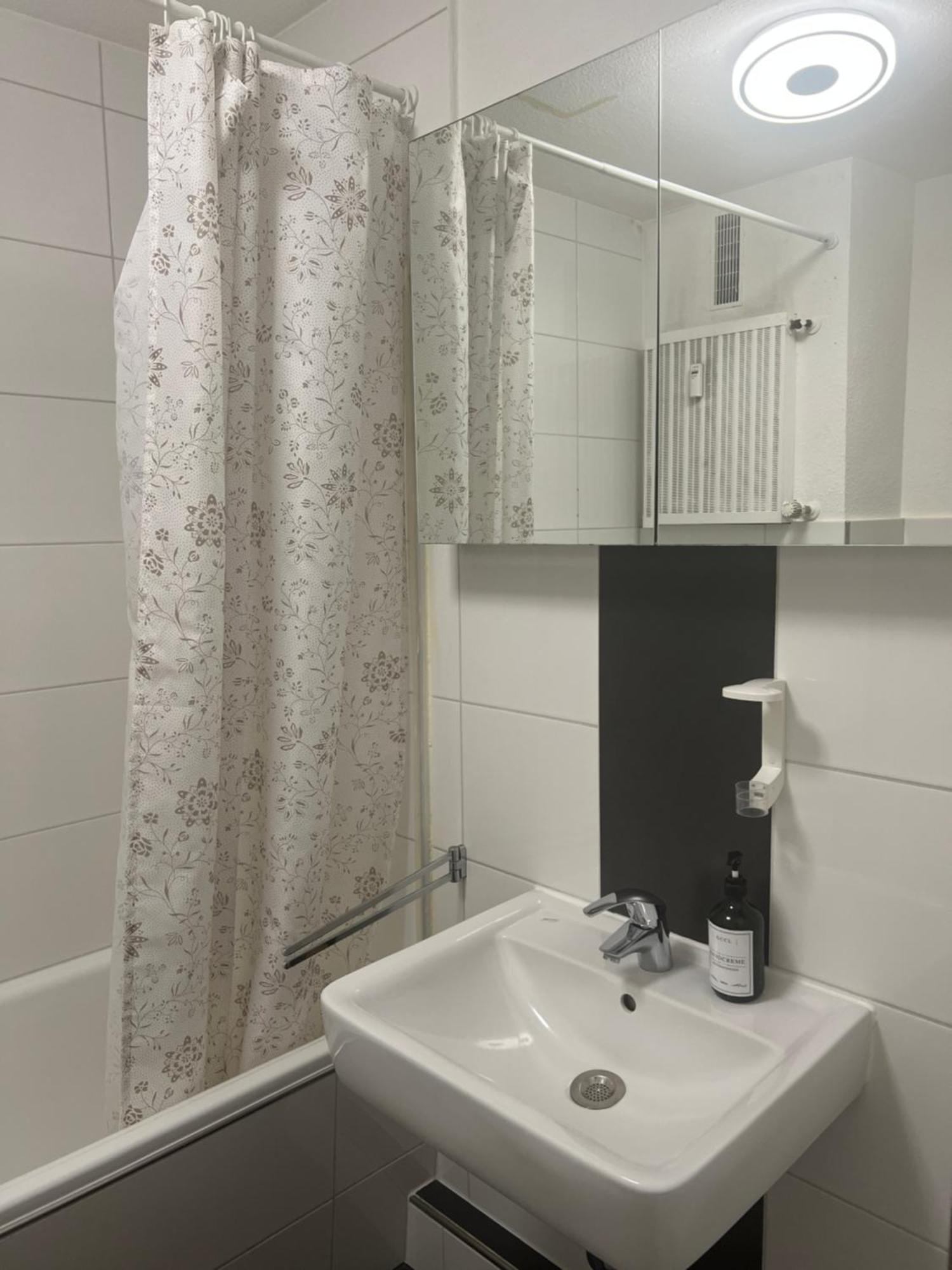 Tmj Apartment 1 Düsseldorf Eksteriør billede